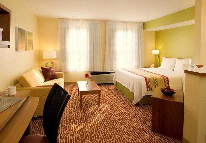 Towneplace Suites Newark Silicon Valley Exterior photo